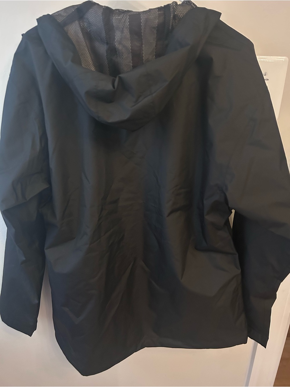 Helly Hansen Women's Black Rain Jacket (NWT) - Picture 7 of 8